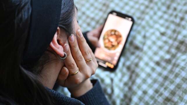 London testet Social-Media-Verbot bei Hunderten Teenagern