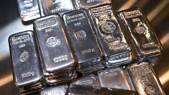 Senior übergibt 50 Kilogramm Silber nach Schockanruf