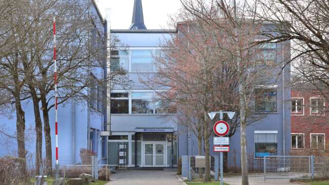 Ermittlungen gegen Schülergruppe – drei Schulen durchsucht