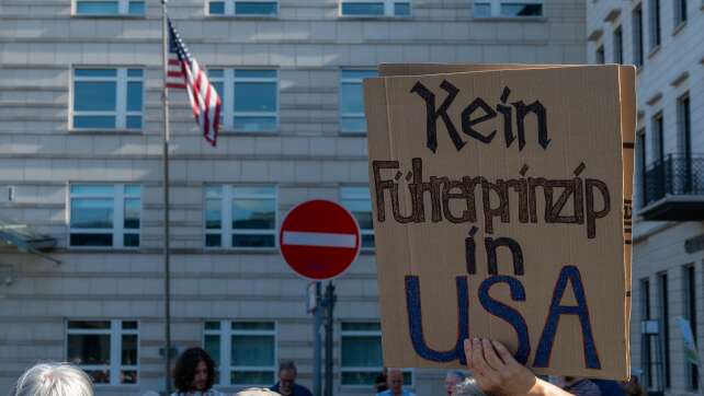 600 Menschen demonstrieren in München gegen Trump