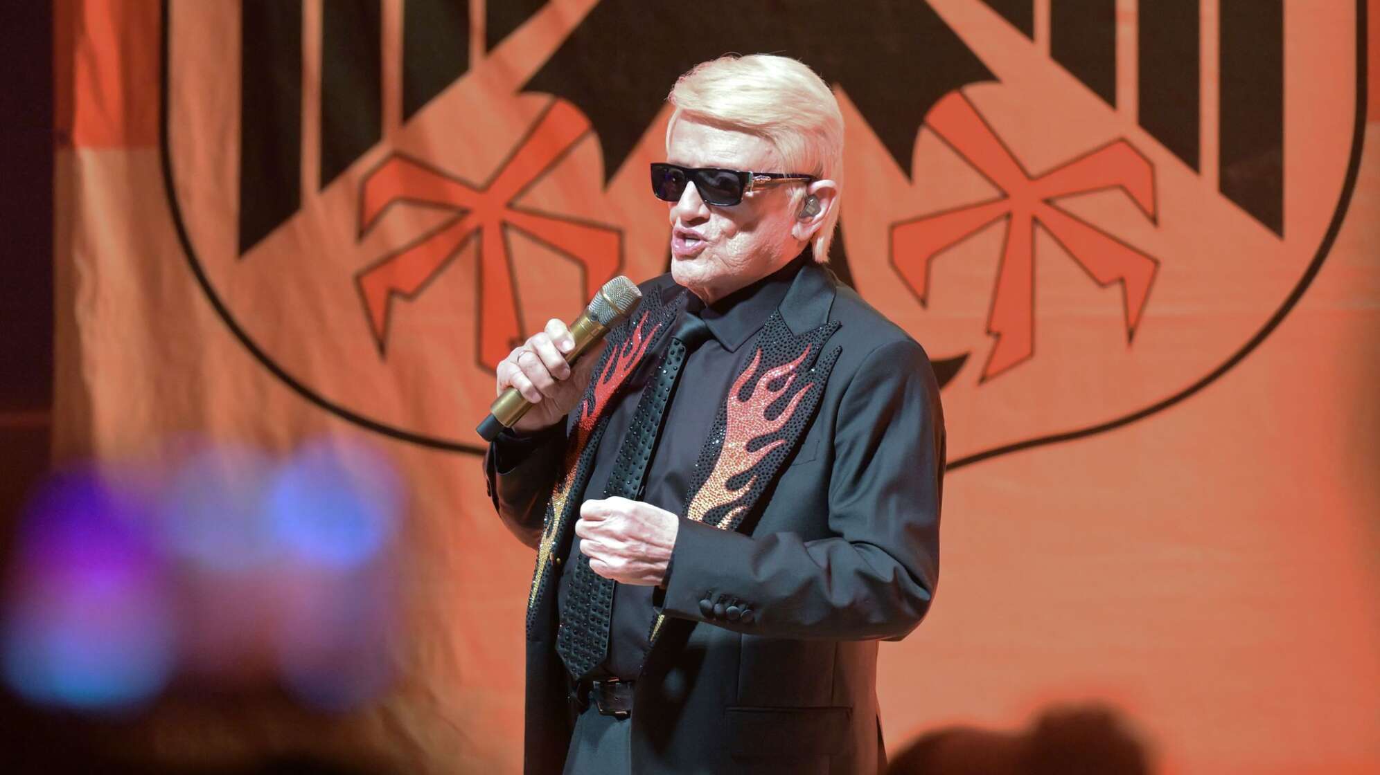 Konzert des Sängers Heino aus Solidarität mit Feuerwehrmann