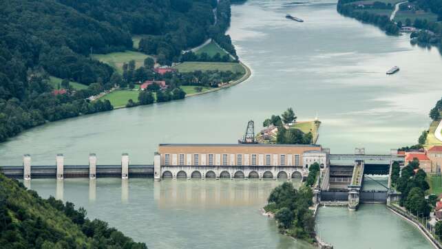 Ölwehrübung auf der Donau endet mit schwerem Unfall