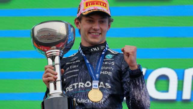 In die Fahrschule: Antonelli jüngster Formel-1-Spitzenreiter