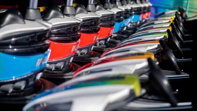 Mit Auto im Autoscooter – Rentnerin wollte nur Geld abheben