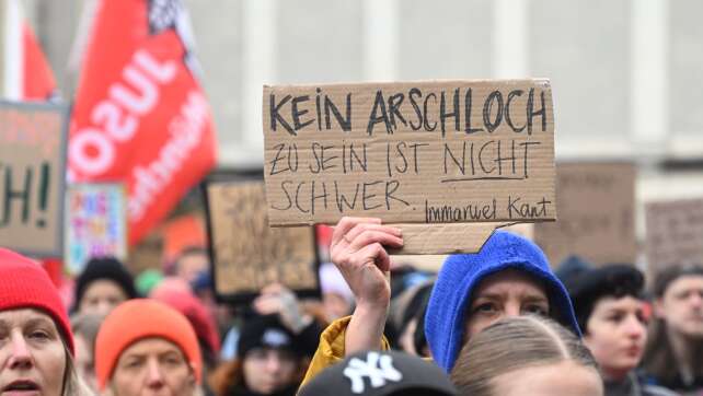 Tausende protestieren in München gegen sexualisierte Gewalt