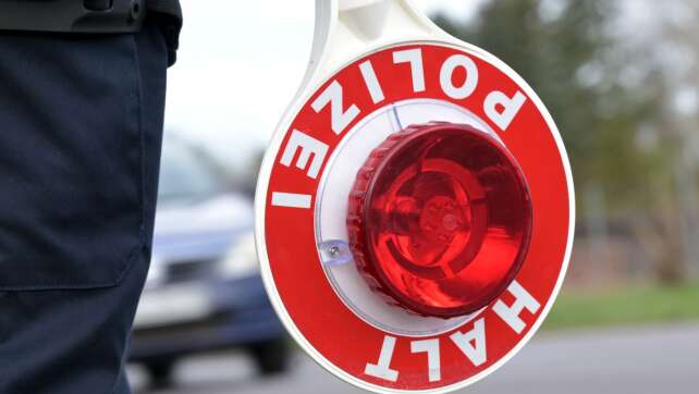 Polizei stoppt betrunkene Geisterfahrerin nach Irrfahrt