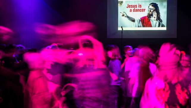 Tanzen oder nicht? - Die Debatte um die «Stillen Tage»