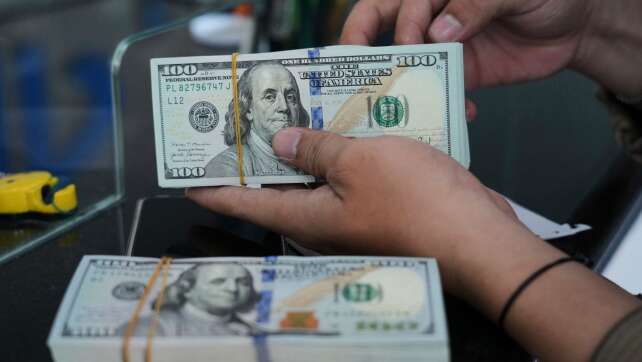 Jugendliche finden in Moskau Tasche mit 88.000 Dollar