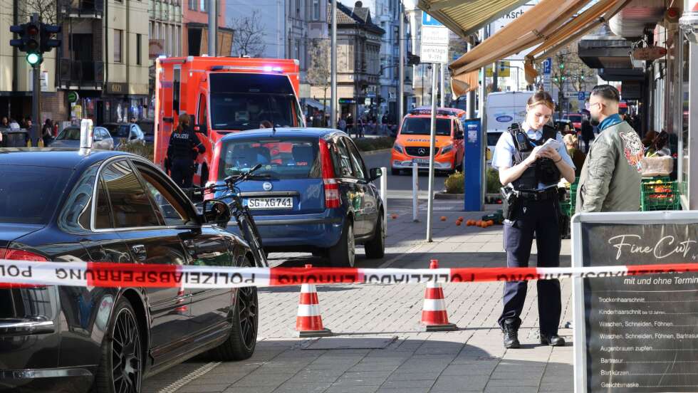 Streit in Solingen: Zwei Männer lebensgefährlich verletzt