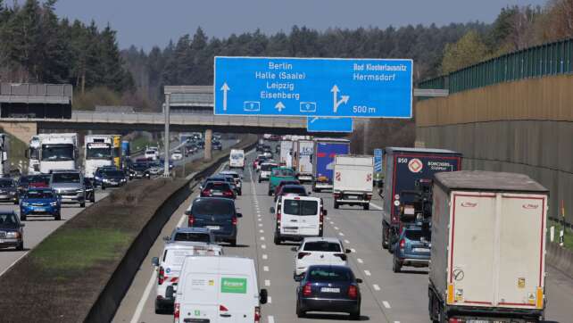 Volle Autobahnen und viele Staus vor Ostern