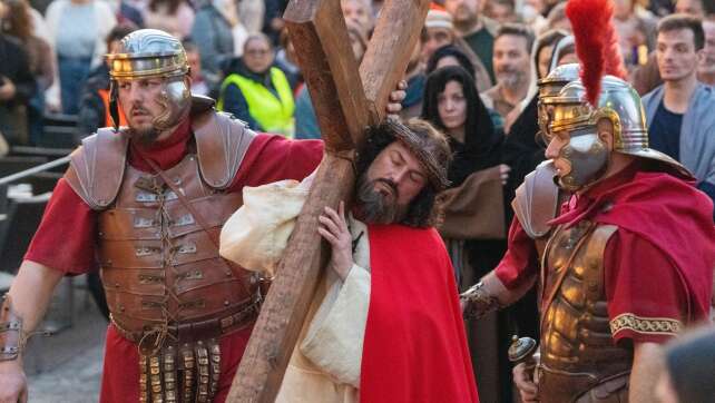 Das hat es mit dem «lebendigen Kreuzweg» in Ulm auf sich