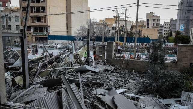 USA bombardieren Autobahnbrücke im Iran - Trump droht weiter