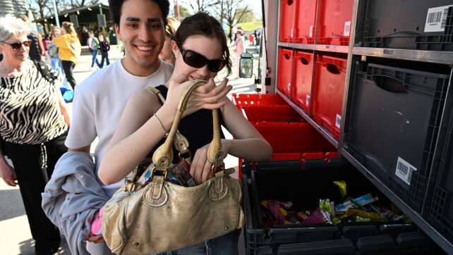 Schneeballschlacht-Organisator lässt Eier in München suchen