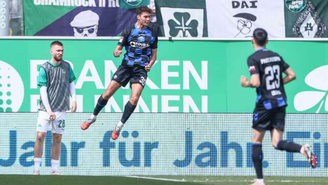SC Paderborn unterstreicht Aufstiegsambitionen in Fürth