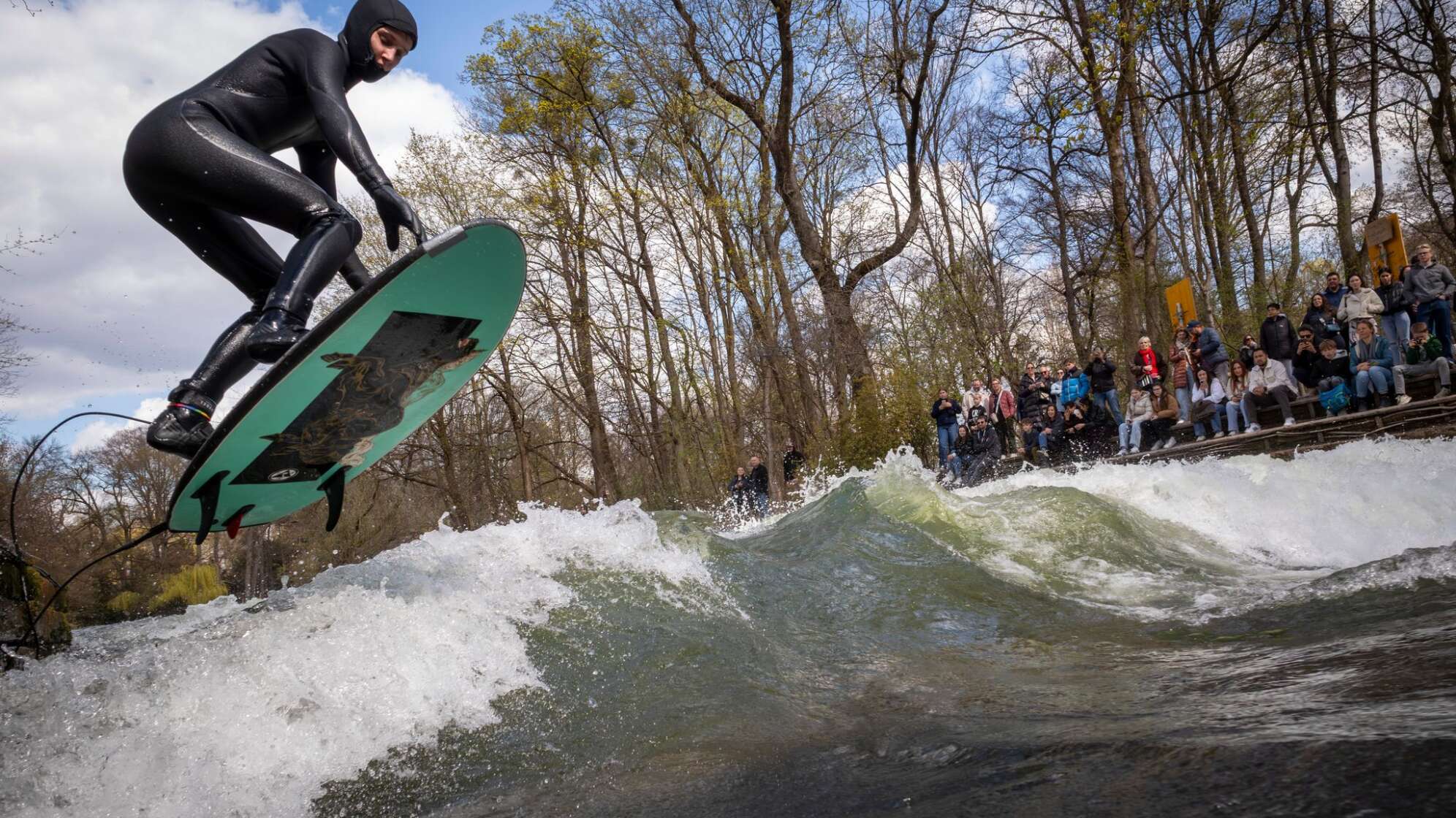 Surfer an der Eisbachwelle