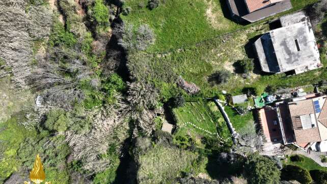 Erdrutsch in Süditalien: Autobahn und Bahnstrecke gesperrt