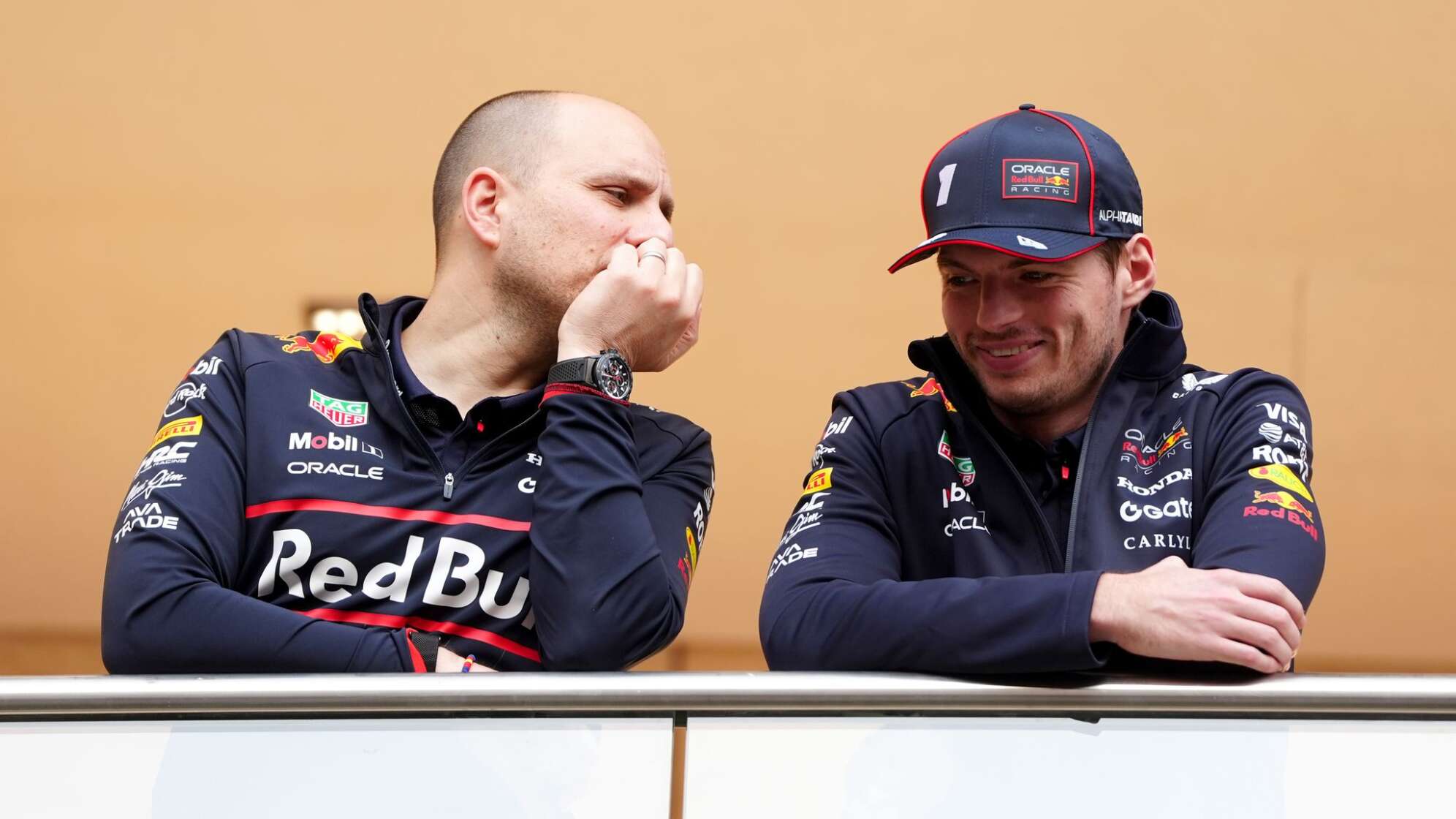 Gianpiero Lambiase (l) und Max Verstappen