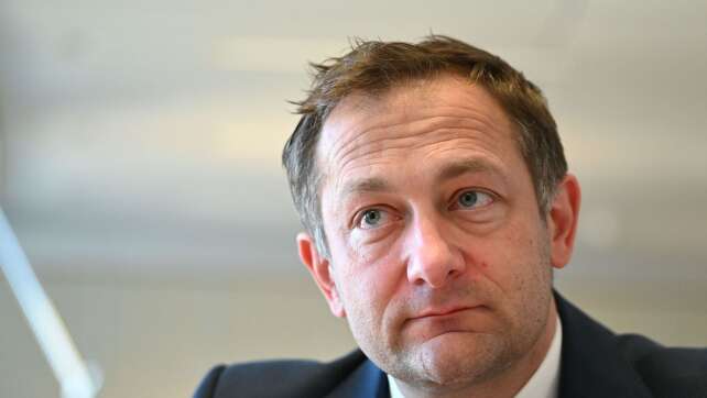 Ärger über Weidepflicht - EU sieht Versäumnisse im Land