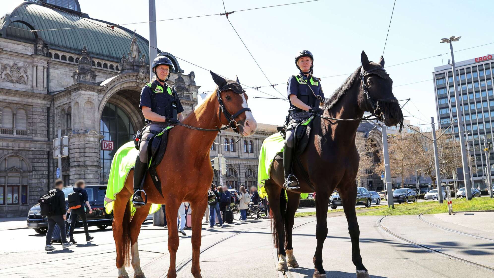Reiterstaffel im Brennpunktviertel im Einsatz