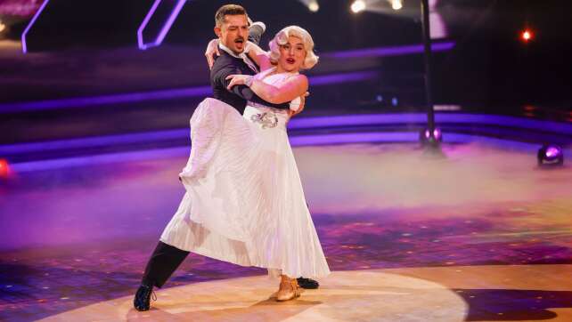 Flieger, Babyglück, Bestnoten – viel Wirbel bei Let's Dance