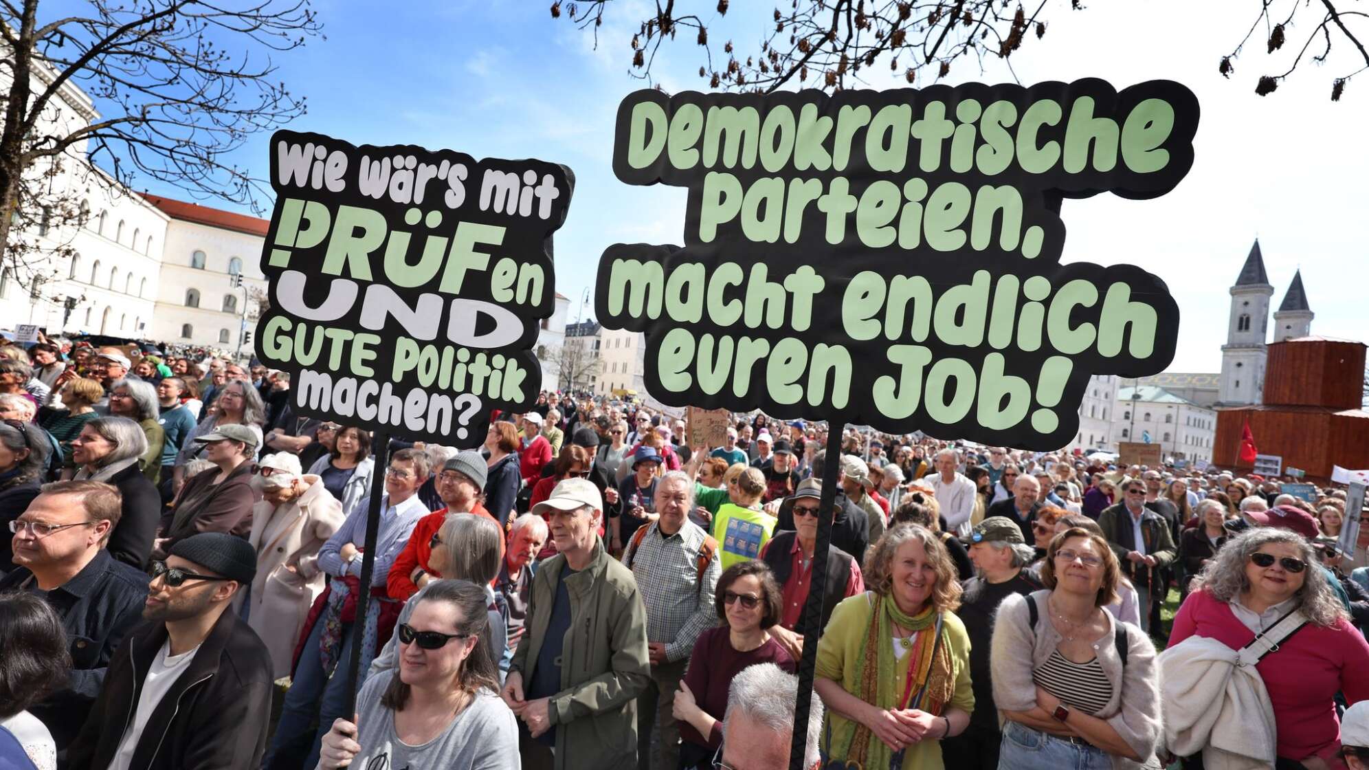 Kundgebung zur  "Prüf-Kampagne"