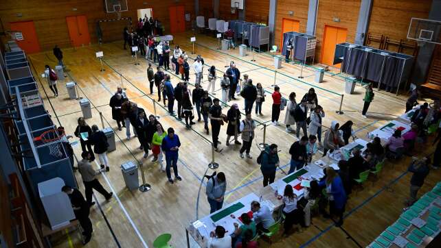Hohe Beteiligung bei Parlamentswahl in Ungarn