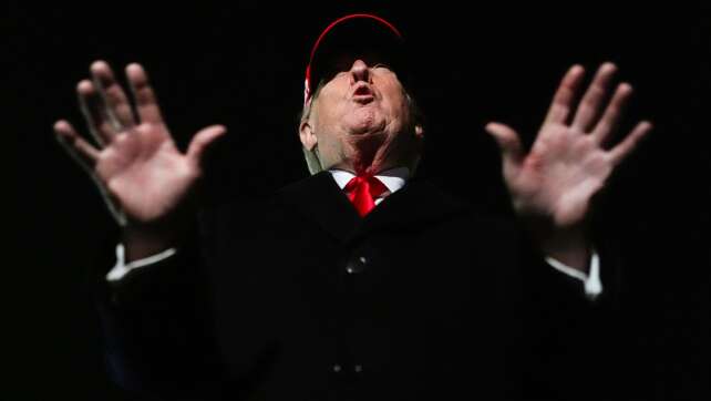 Trump allmächtig? Der US-Präsident provoziert die Kirche