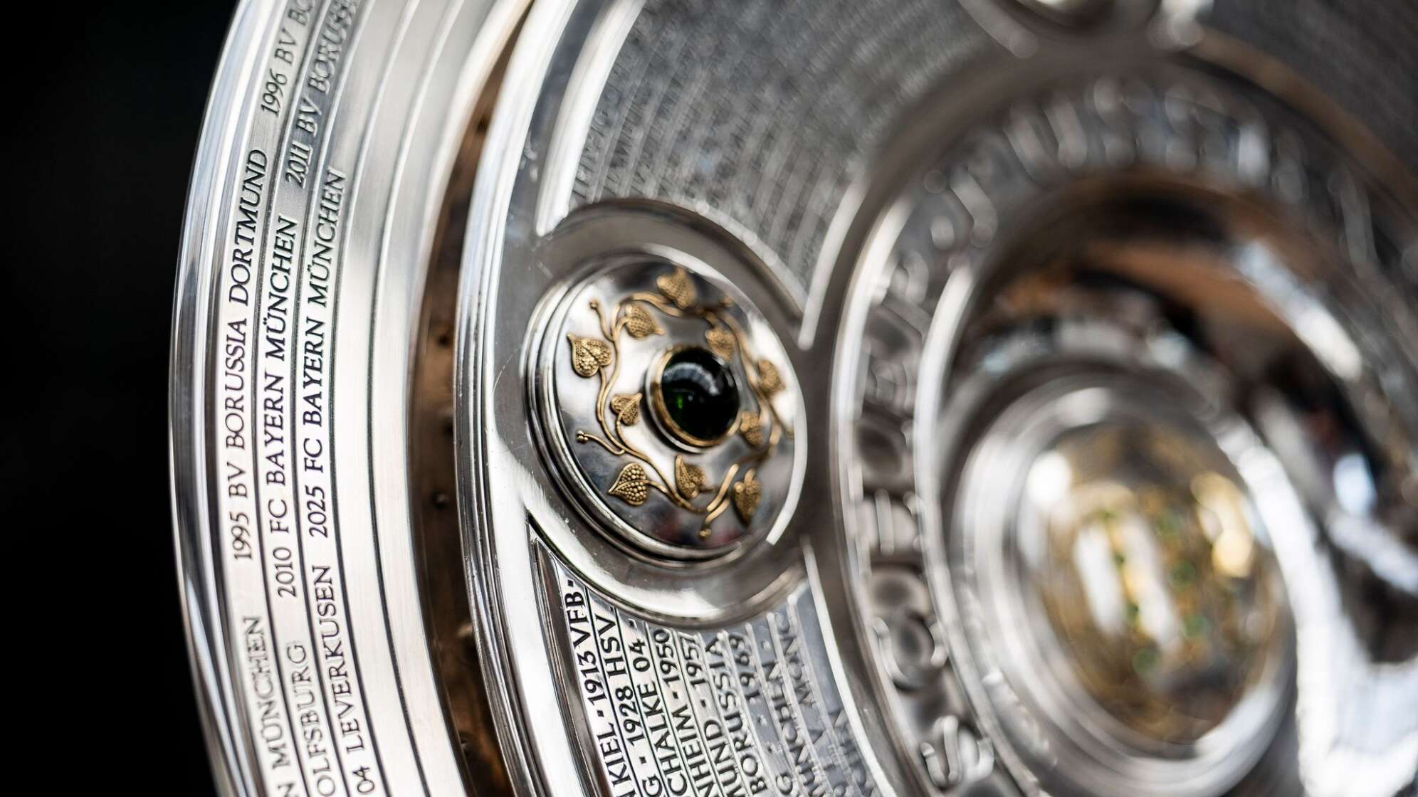 Meisterschale der Bundesliga