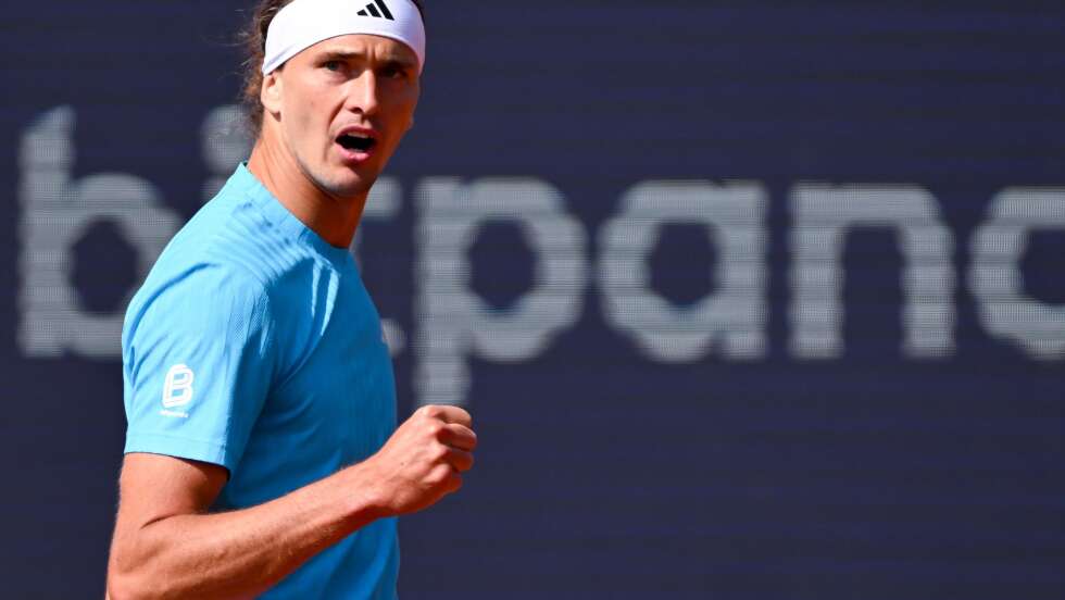 Nach Fußball-Spektakel: Edelfan Zverev souverän weiter