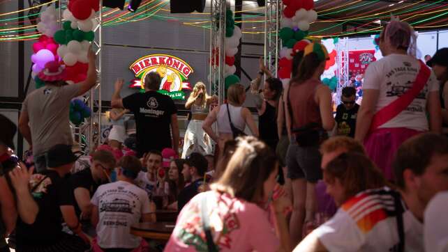 Bierkönig-Opening: Volle Hallen und ausgelassene Stimmung
