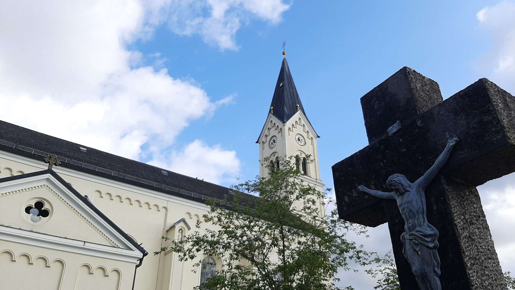 Traunsteiner Papst-Prozess - Kirche St. Nikolaus in Garching