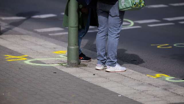 Auto erfasst Mädchen auf E-Scooter – 14-Jährige stirbt