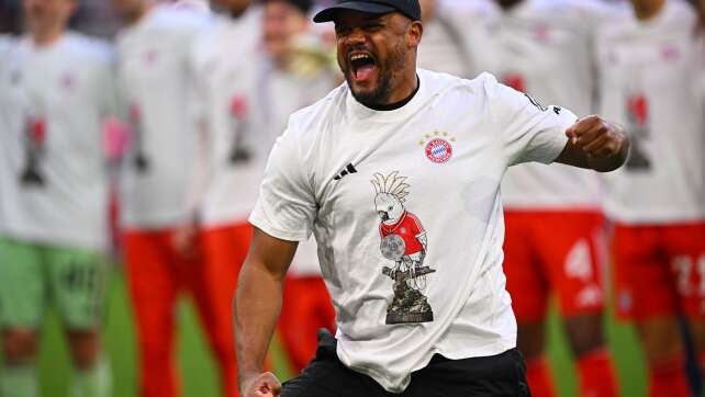 Gedämpfte Bayern-Party: Meister mit Kakadu