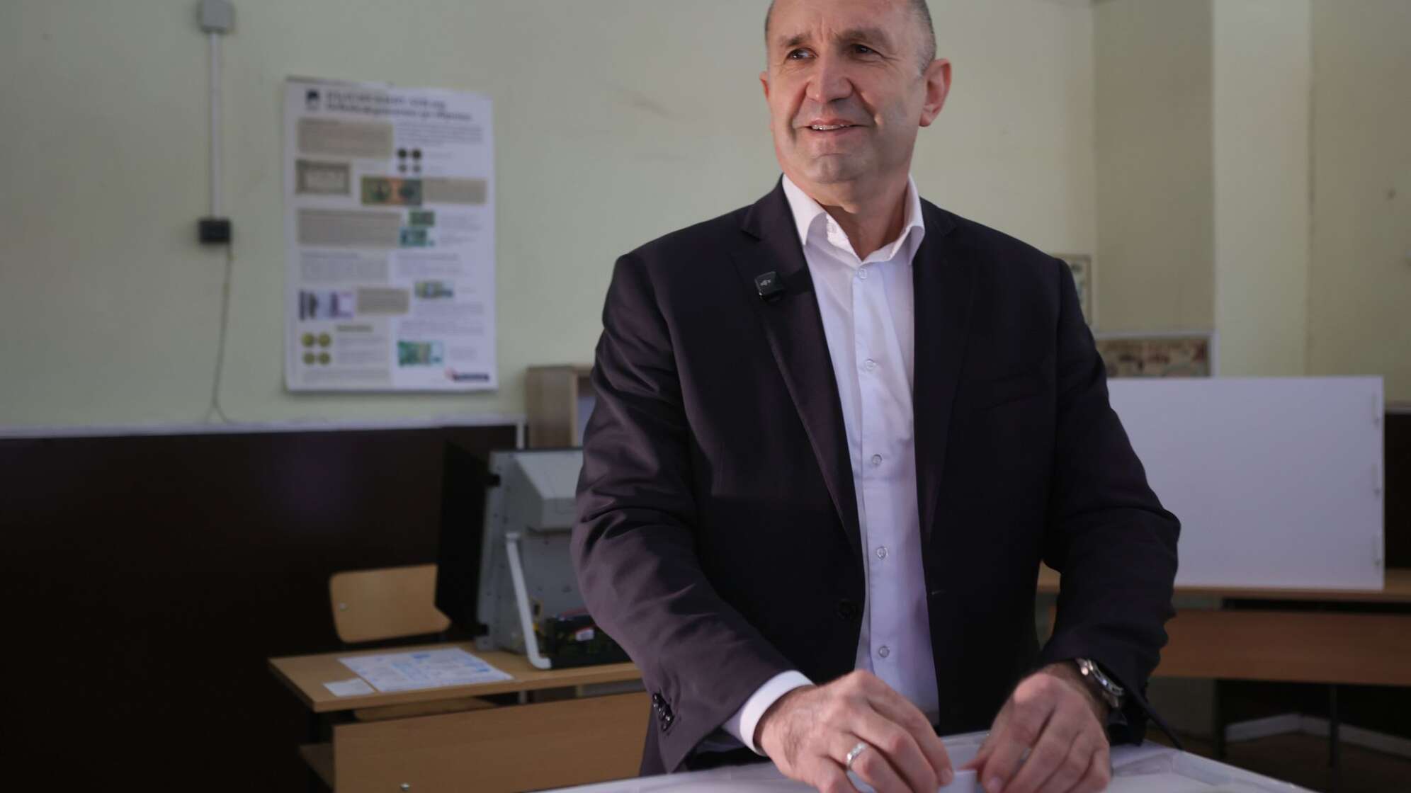 Wahlkommission: Ex-Staatschef Radew siegt klar in Bulgarien