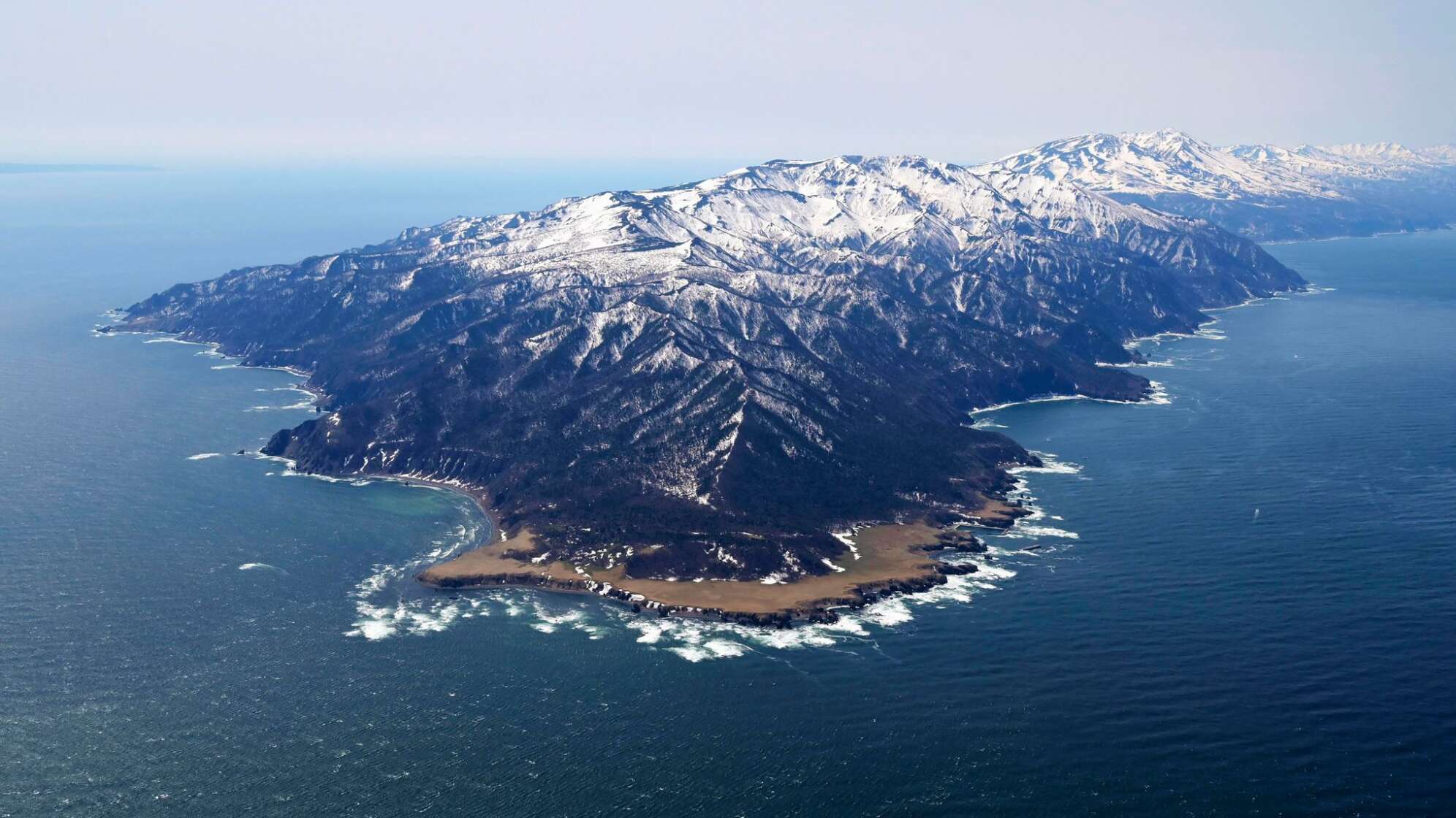 Starkes Erdbeben erschüttert Japan