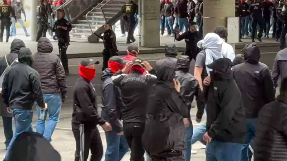 1.000 Ultras prügeln sich vor Bayern-Spiel: 500 in Gewahrsam