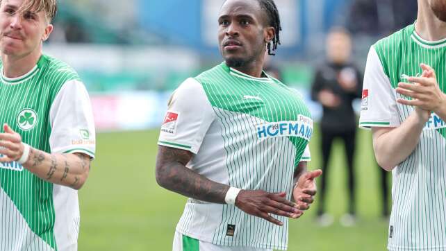 Eintracht holt Torjäger Futkeu aus Fürth zurück