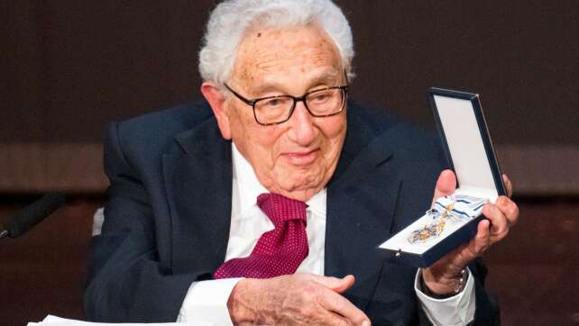 Freistaat gibt 50.000 Euro für Kissinger-Stiftung in Fürth