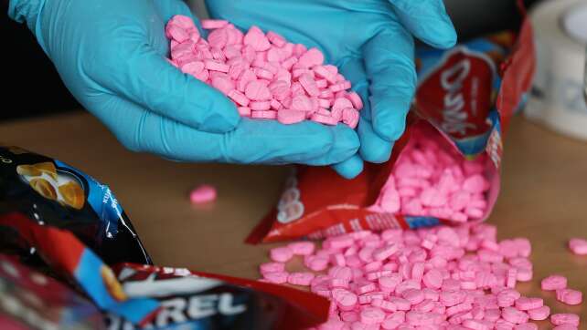 Drogen an Kinder verkauft - Mutmaßliches Drogennetz entdeckt