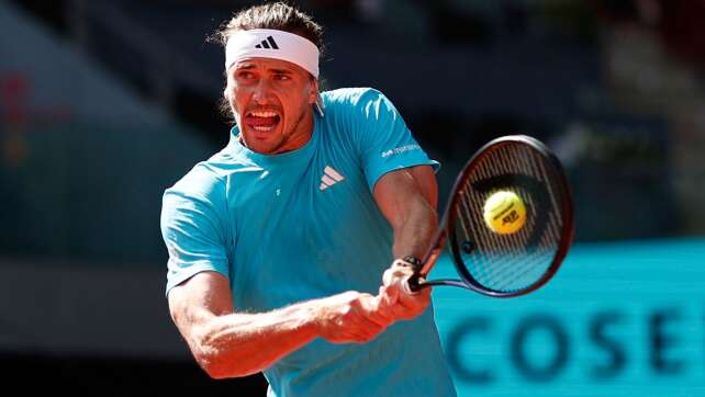 Zverev meistert Schwächephase: Mit Dreisatzsieg in Runde 3