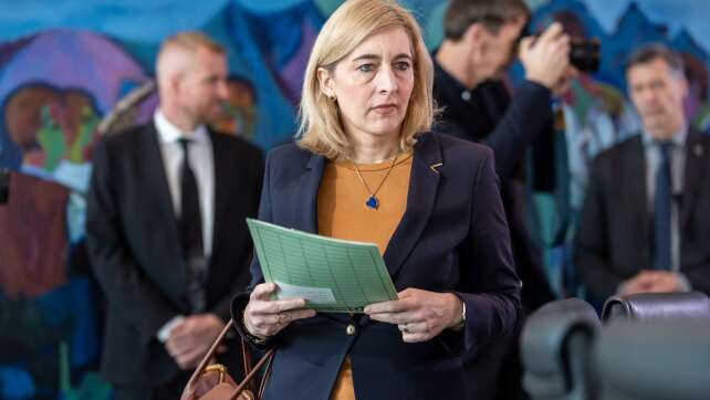 Warken unter Zeitdruck – Klingbeil offen für Zuckersteuer