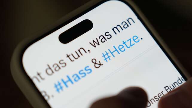 Warum Löschen von Hass und Hetze im Netz so aufwendig ist
