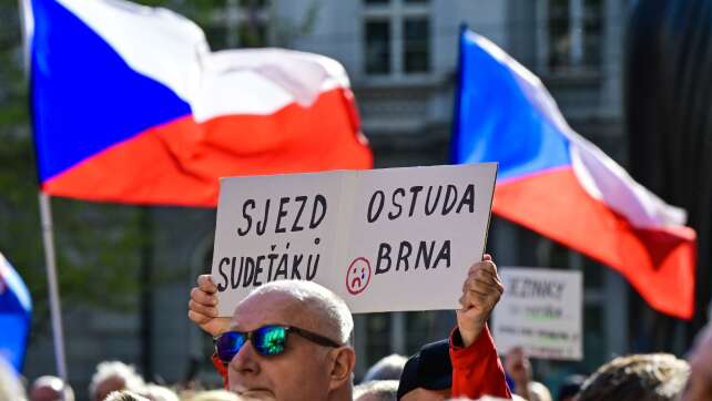 Protest gegen geplanten Sudetendeutschen Tag in Tschechien