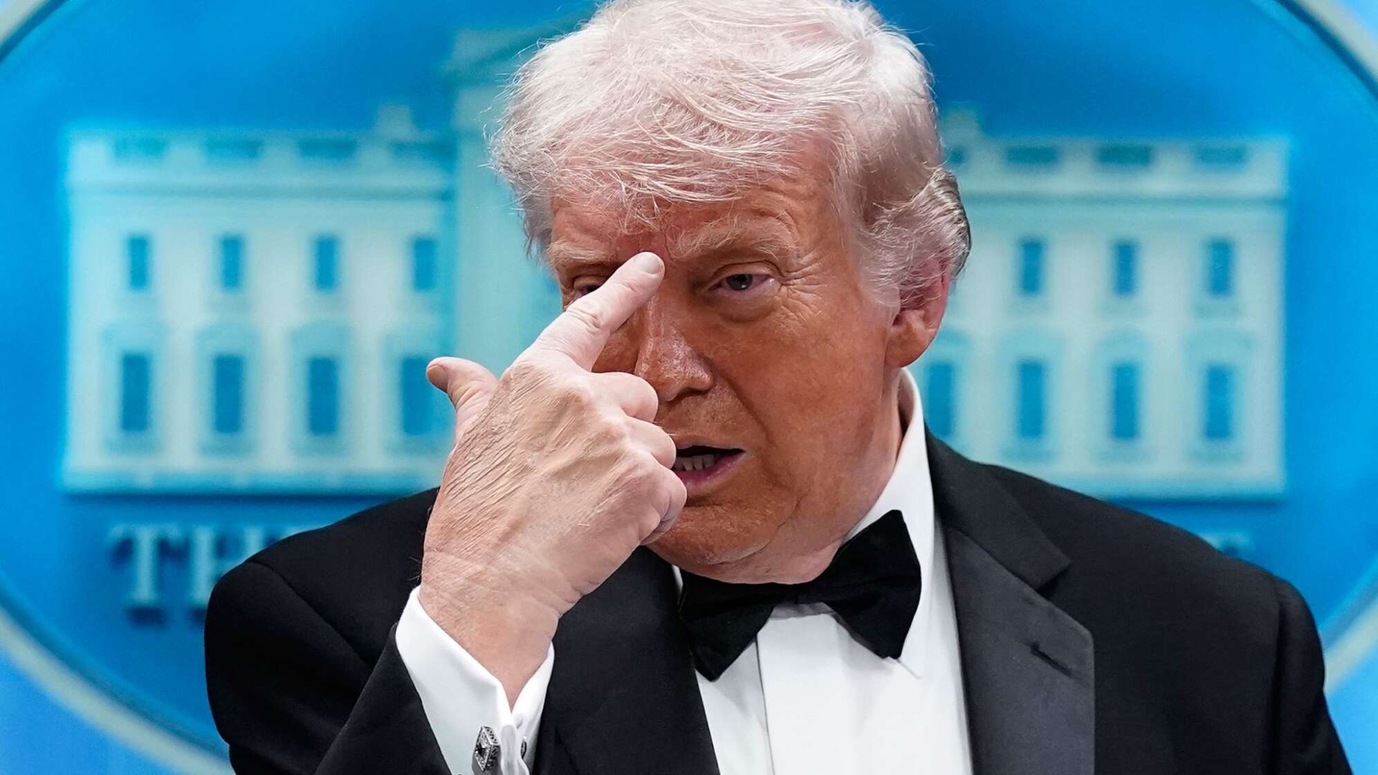 Was, wenn doch? Trump und die Verschwörungserzählungen