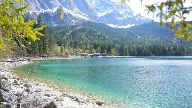 Wolkenloser Maifeiertag in Sicht
