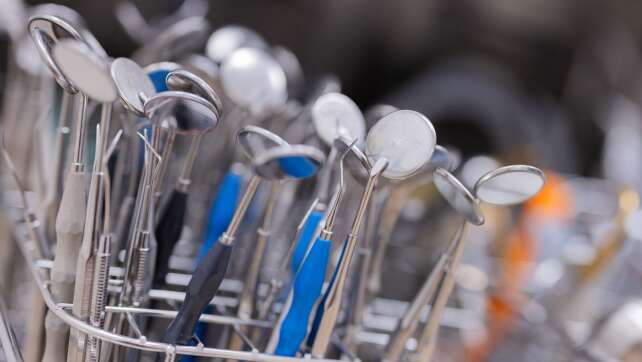 Zahnarzt wegen fahrlässiger Tötung zu Geldstrafe verurteilt