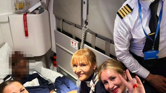 Frau bringt in 10.000 Metern Höhe Kind zur Welt