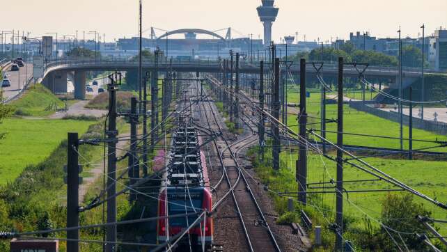 Flughafen München tagelang nicht mit Bahn erreichbar