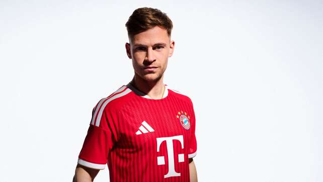 Premiere bei PSG-Kracher: Bayern laufen in neuen Trikots auf