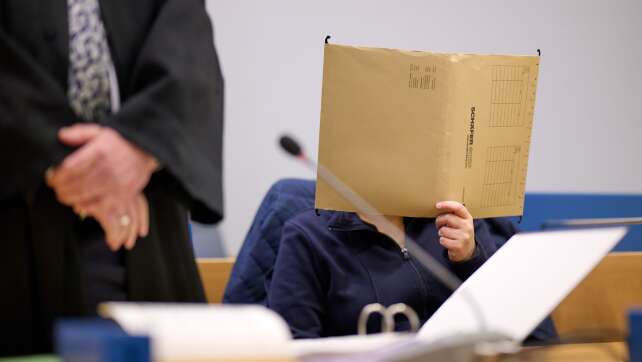 Tochter jahrelang eingesperrt - Freiheitsstrafe für Mutter